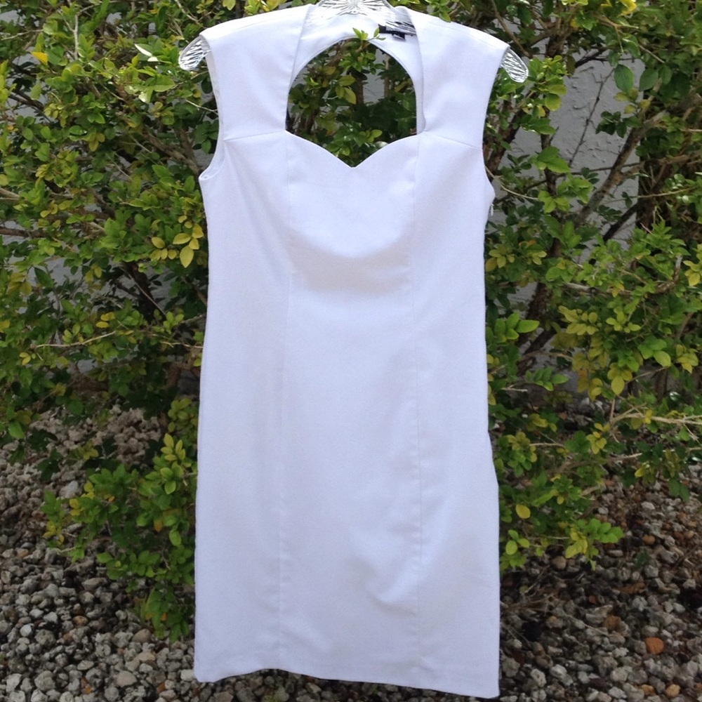 Metro Style white sexy dress